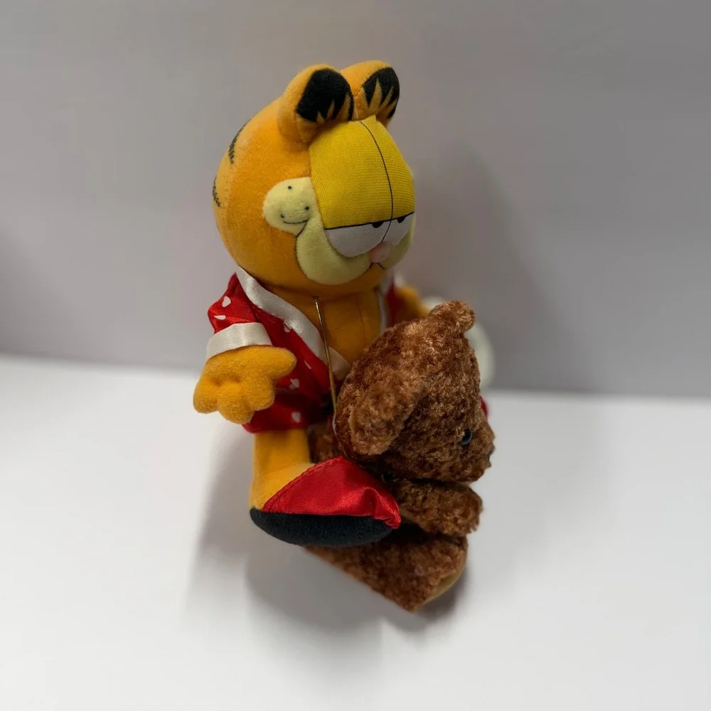 Vintage Russell Stover Garfield Plush in Heart Pajamas with Pooky Teddy Bear NWT